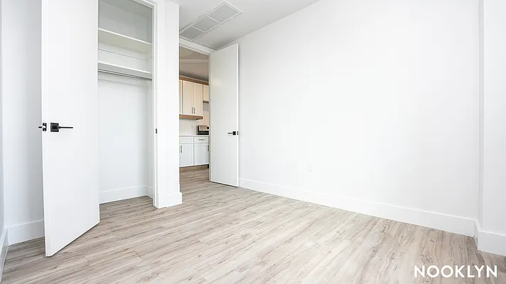 Rented by Nooklyn NYC LLC | media 23
