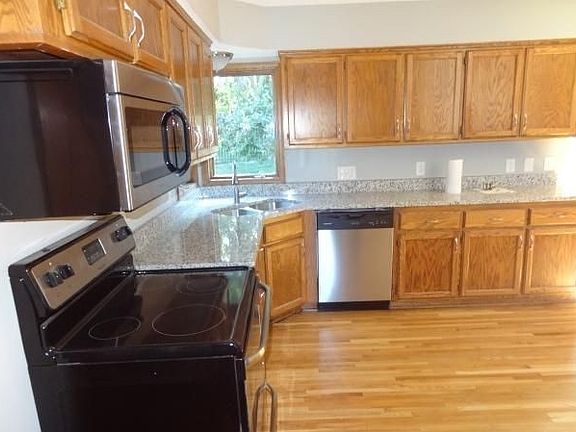 3rd image of 4395 Ithaca Ln N