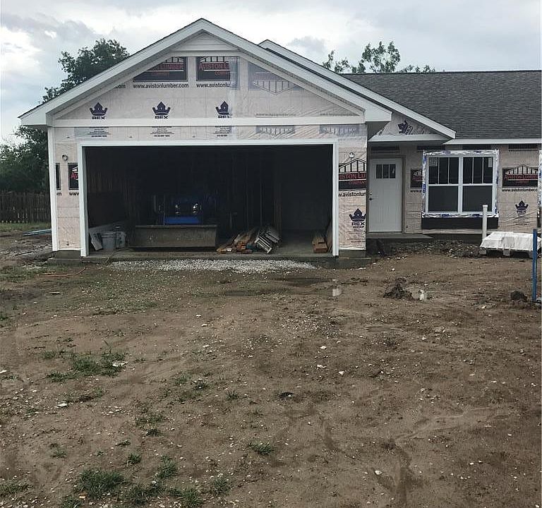 2nd image of 5 Willow Dr Unit B