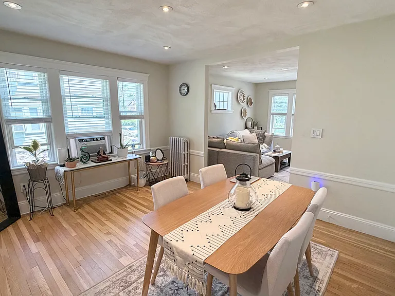 27 Beecher St #4 — Photo 7