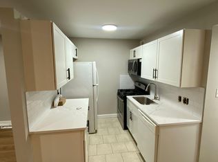 4335 Americana Dr APT 10, Annandale, VA 22003
