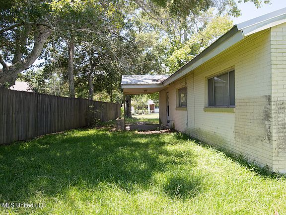 4th image of 3106 Wesley St