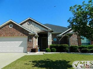 5851 Windy Meadow Ln, Grand Prairie, TX 75052