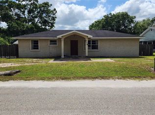 718 SE 35th Ter, Okeechobee, FL 34974