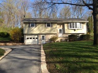 320 Hillside Rd, Elizabethtown, PA 17022