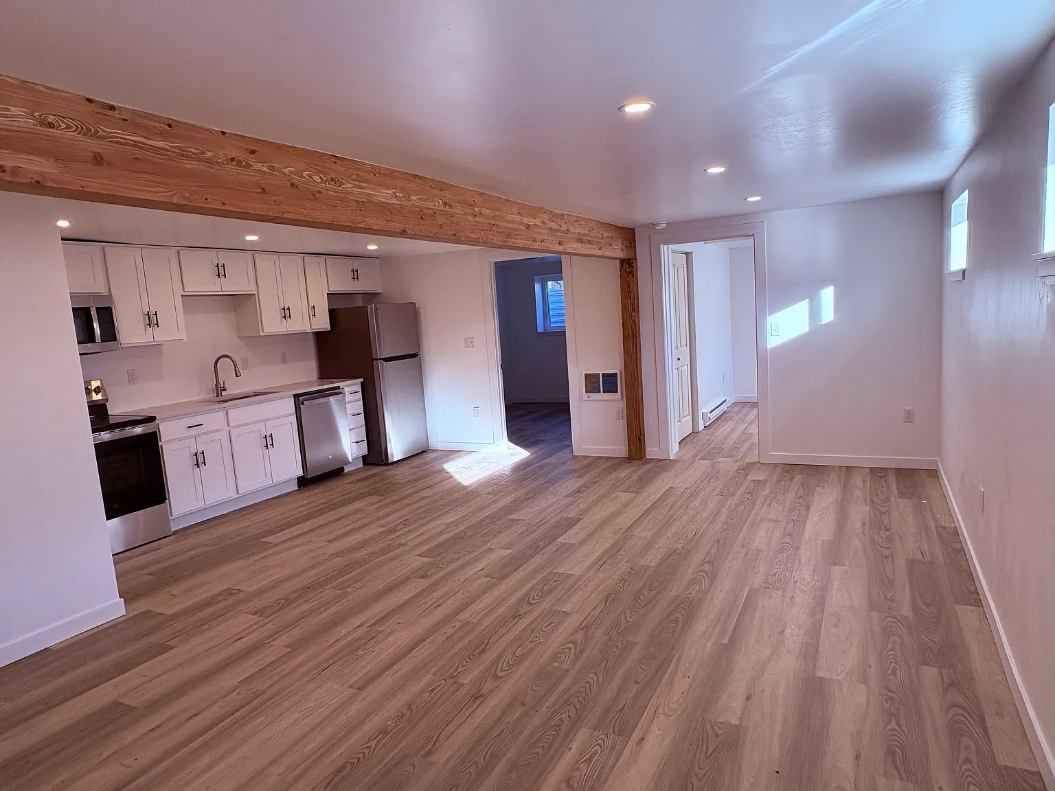 2 bed, 750 sqft, $1,200 — Photo 3