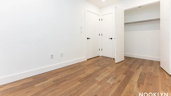 Rented by Nooklyn NYC LLC | media 9