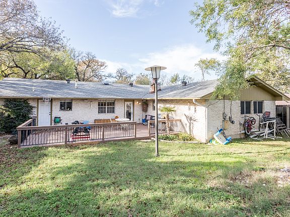 Huge backyard with new refinished deck