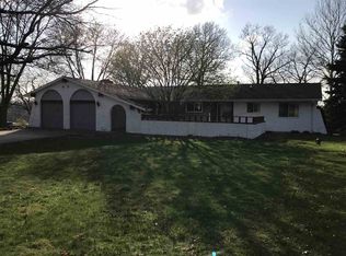 16 Johnson Ct, Cordova, IL 61242
