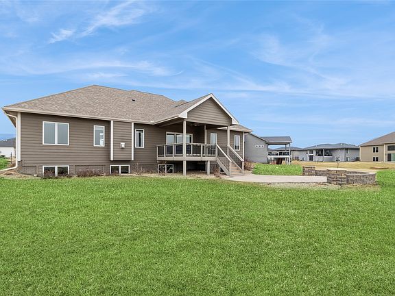 5th image of 3205 Fieldstone Ct SE