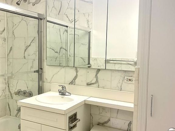 5th image of 426 E 81st St APT 4a