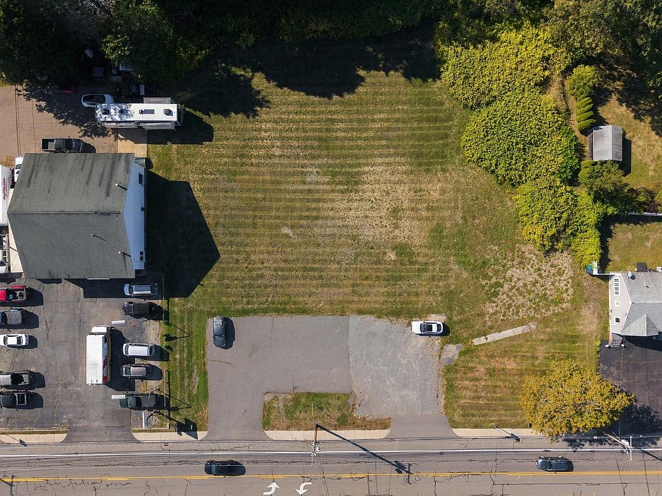 1st image of 724 Lafayette Road