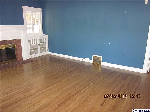 3rd image of 1895 N Los Robles Ave