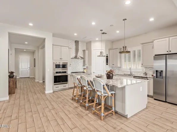 6608 E LIBBY Street, Phoenix, AZ 85054