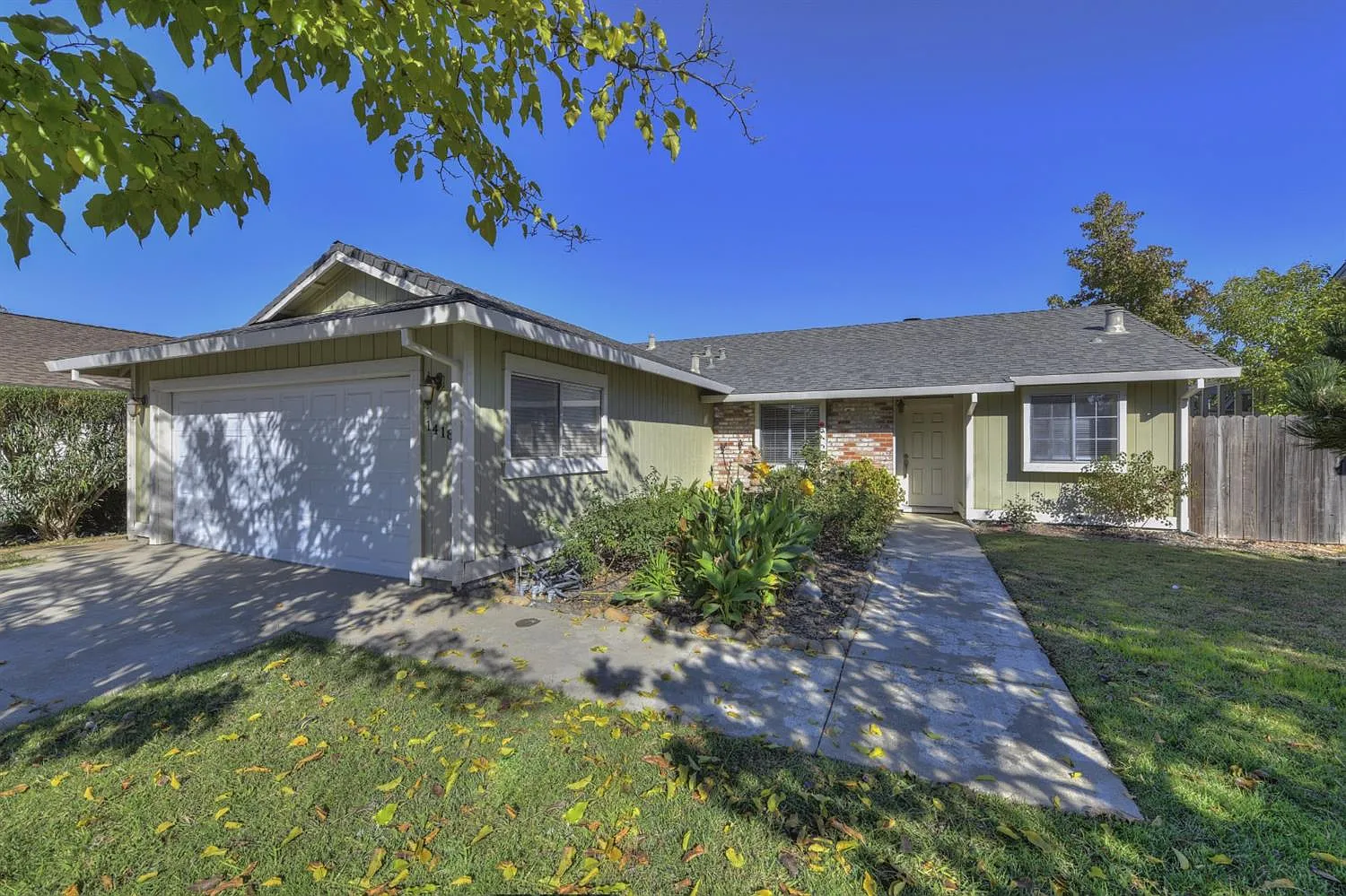 1418 Wabash Way photo 1