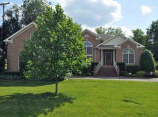 99 Saint Andrews Dr, Hendersonville, TN 37075