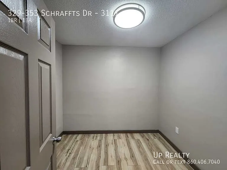 329-353 Schraffts Dr #3111 — Photo 12