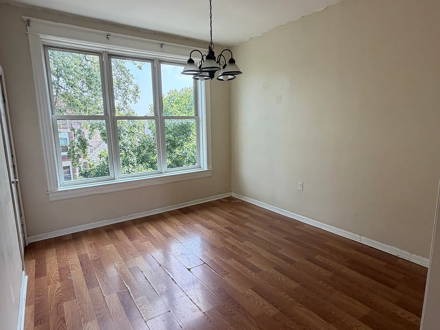 2 bed, 1000 sqft, $1,300 — Photo 3