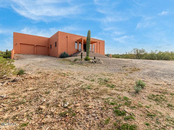 3rd image of 41457 E Sunset Hills Rd