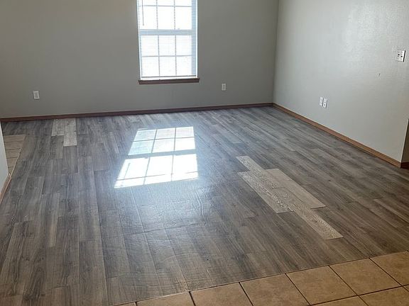 3rd image of 5591-5593 N Brown Ln #5591