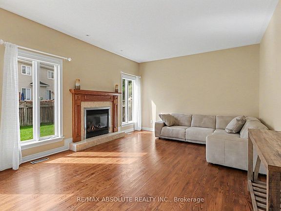 5th image of 113 Sirocco Cres
