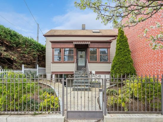 70 4 St, New Rochelle, NY 10801
