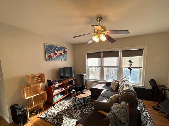 4th image of 3920 N Pine Grove Ave APT 2N