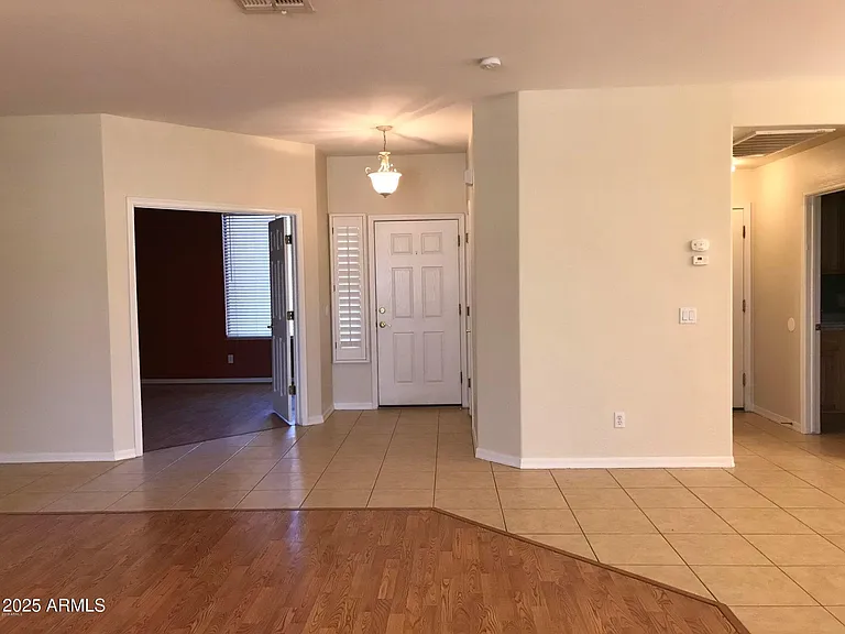 16804 W Northampton Rd — Photo 7