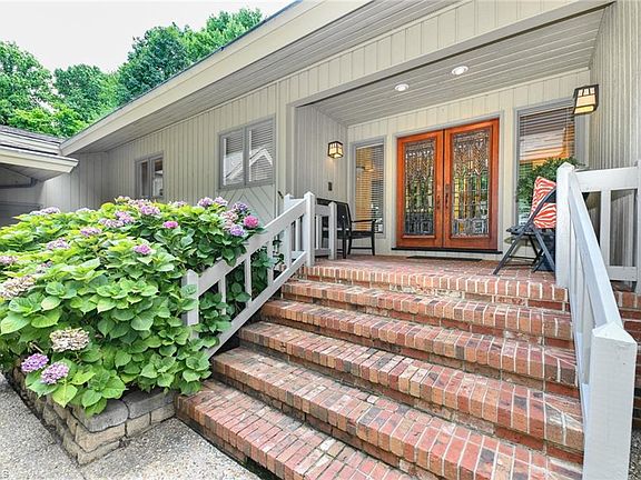 4th image of 3514 Waldron Dr