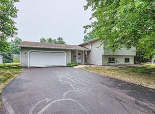 4305 Goldenrod Ln N, Plymouth, MN 55442