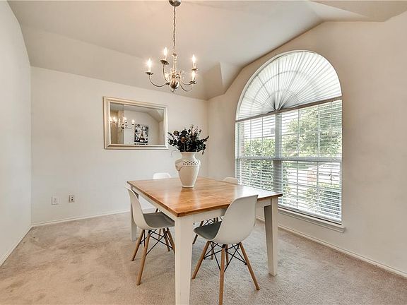 3rd image of 6701 Amesbury Ln