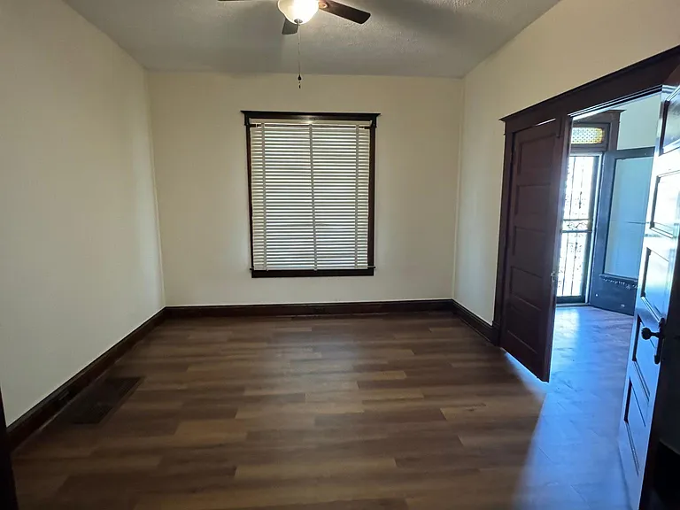 2706 Hale Ave — Photo 10