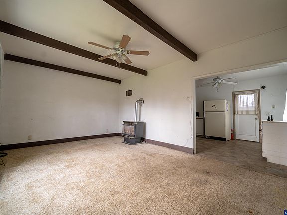 3rd image of 435 N Peach Ave