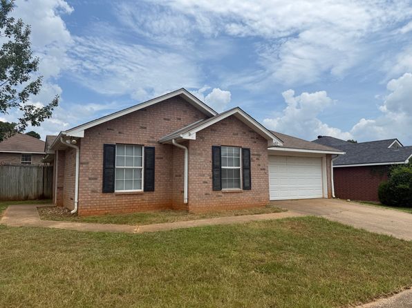451 Redbud Cir