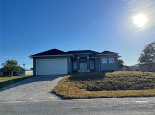 1401 NE 13th Avenue Cpe, Coral, FL 33903