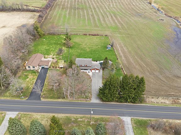 3rd image of 18577 Saint Andrews Rd
