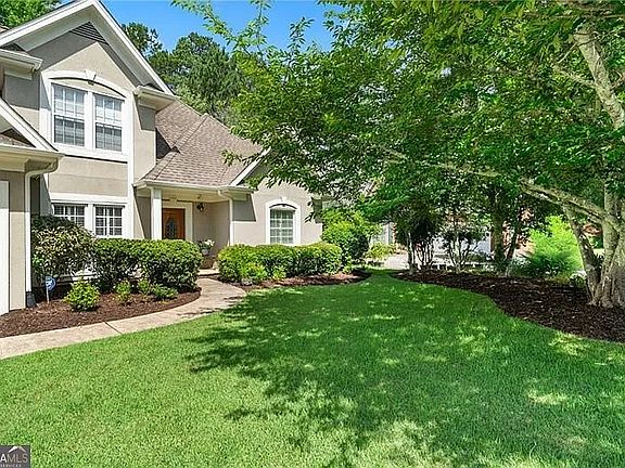 2nd image of 140 Graystone Ter