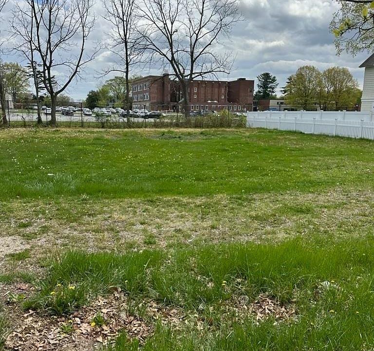 1st image of 5 Edgewater Ave