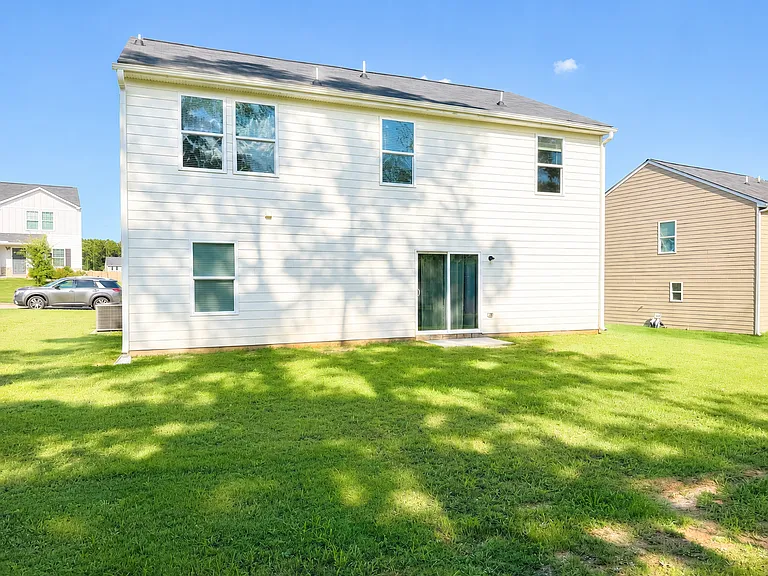 142 Dogwood Ln — Photo 6