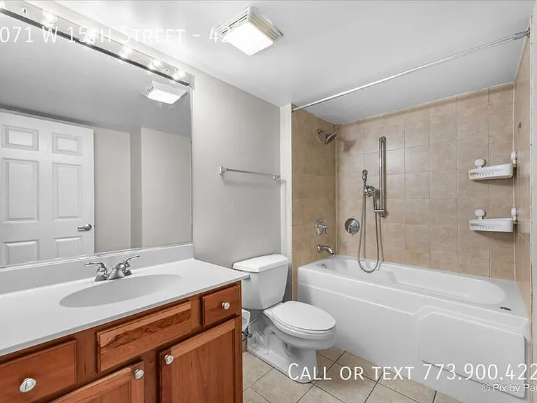 1071 W 15th St #421 — Photo 14