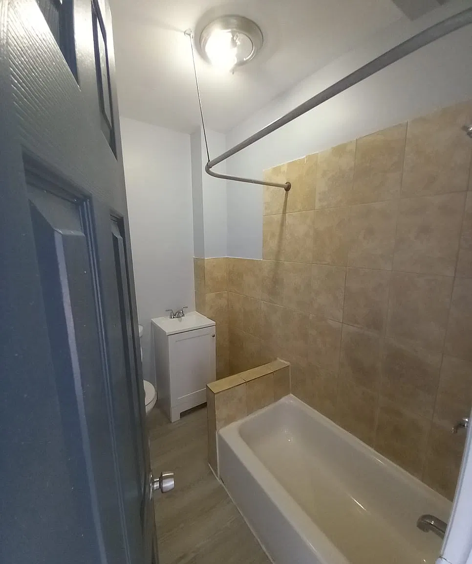 198 Parker St — Photo 3