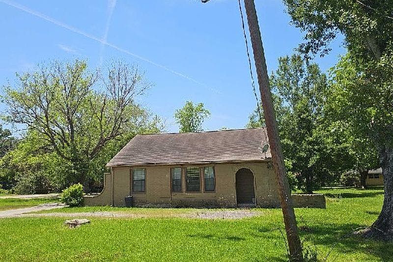 1st image of 3427 Singleton Rd