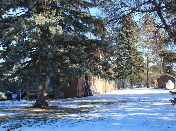 304 Park St, Buchanan, ND 58420