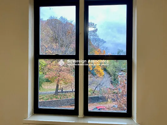 Rented by Sovereign Associates | media 18