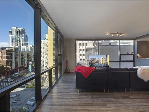 3rd image of 350 11th Ave Unit 630