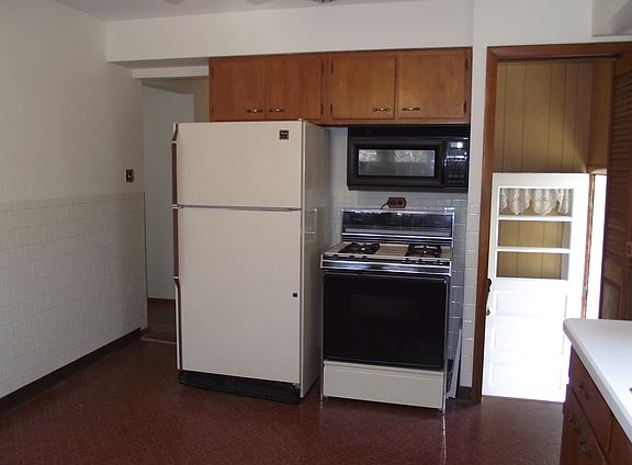 3rd image of 2829 Miller Ave