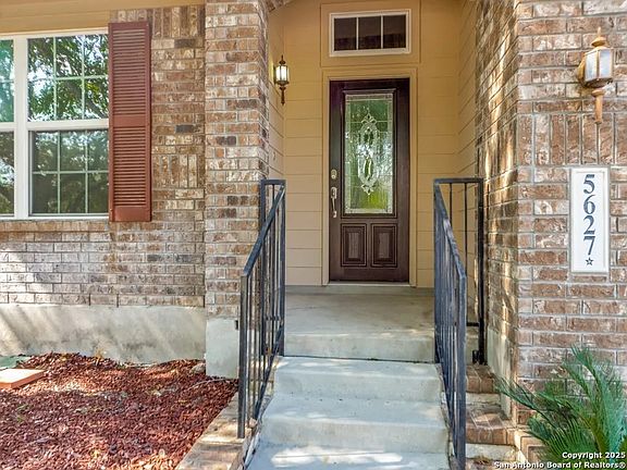 2nd image of 5627 Cypress Dawn