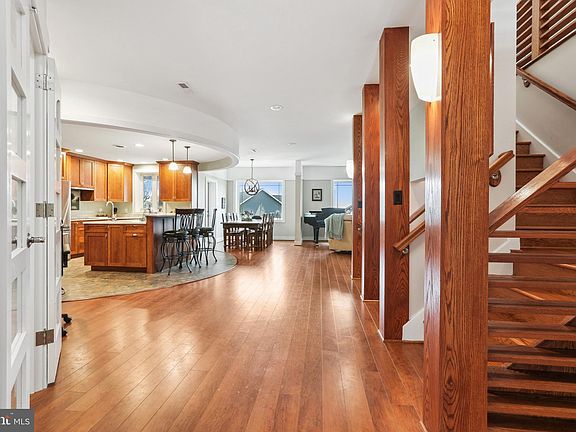 2nd image of 6315 Vista Ct