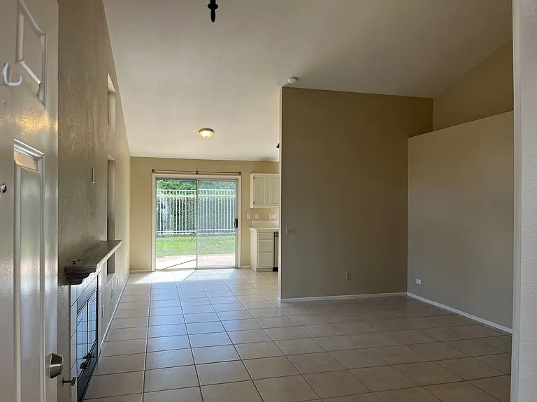 43097 Corte Cabrera — Photo 3