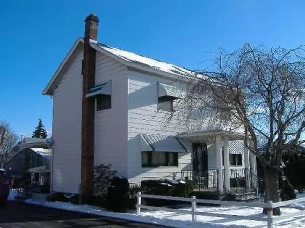 102 Prospect St, Dunmore, PA 18512